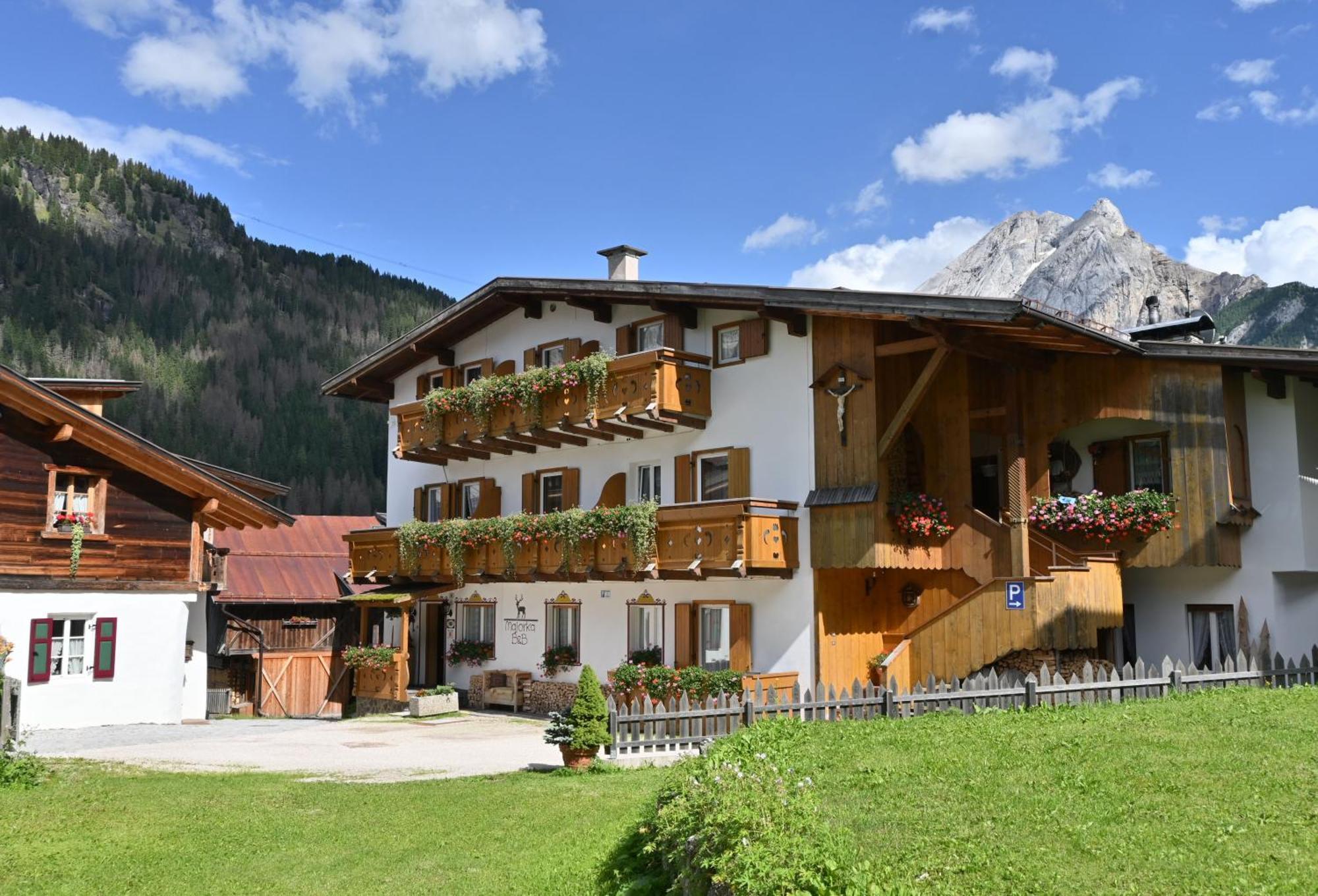 Albergo Majorka Canazei Exterior photo