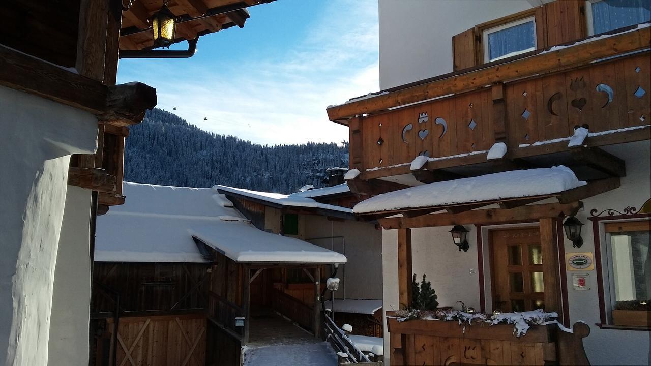 Albergo Majorka Canazei Exterior photo